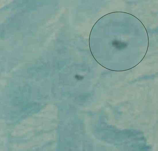Paddestoelvormige UFO op NASA-ruimtefoto, Apollo 9 - 1969