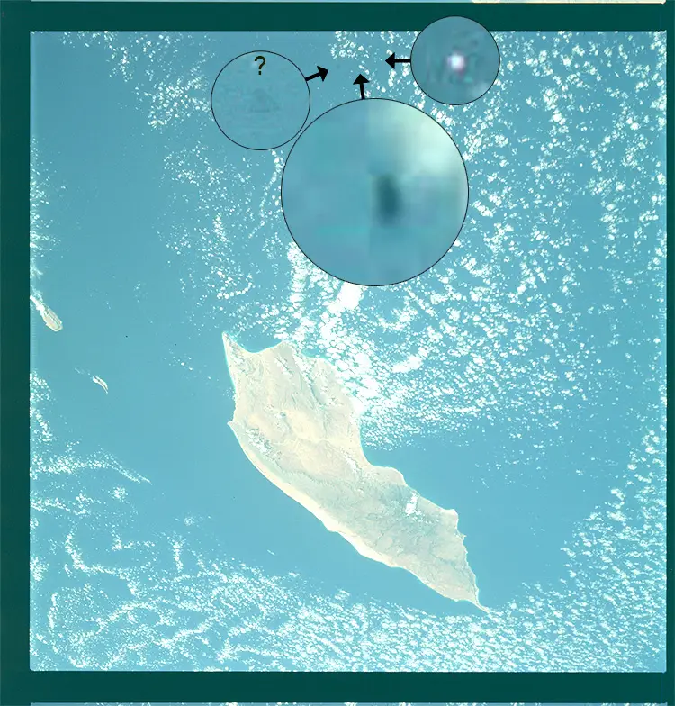 staaf ufo nasa ruimte foto Apollo 9 1969 - contrast