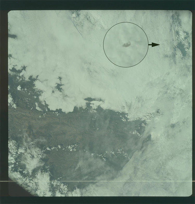 Intrigerende UFO op NASA-ruimtefoto gemaakt vanuit de ruimte door een astronaut van de Apollo 9 missie in 1969